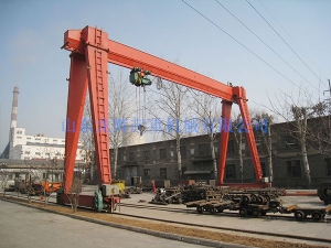 MH型电动葫芦门式起重机(箱体式)